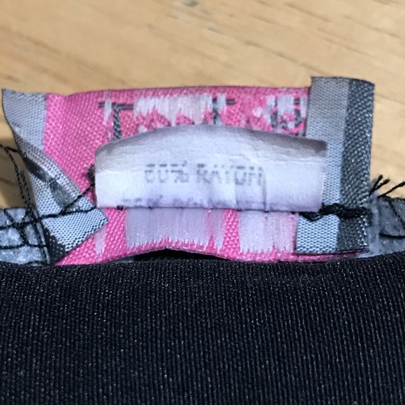 Black mini skirt - Picture 7 of 8